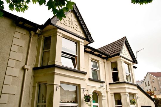 Assisted living in Pengam