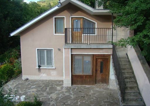 Detached house in Burgas