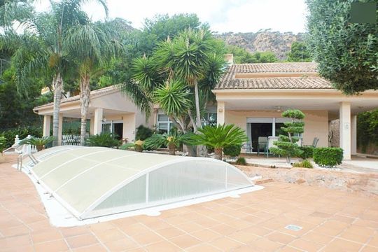 Villa in Valencia
