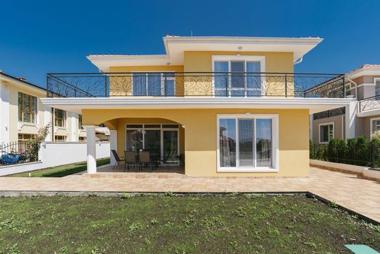 Detached house in Sarafovo