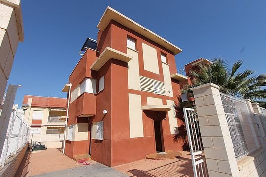 Detached house in Cabo Roig