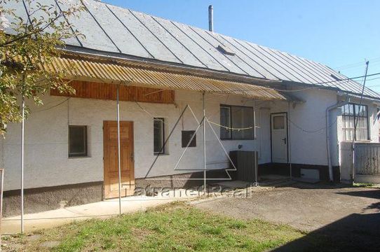 Detached house in Snina