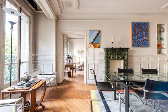 Apartment in Faubourg Saint-Germain