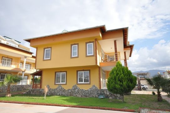 Detached house in Demirtas (Antalya)
