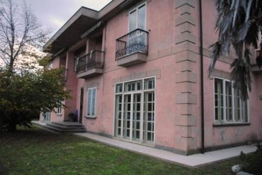 Villa in Montepaone