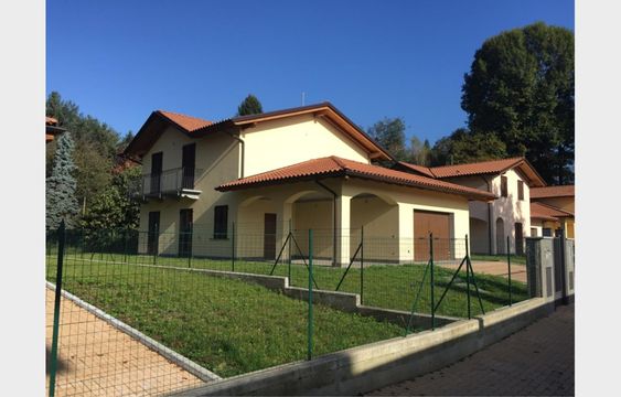 Villa in Bardello