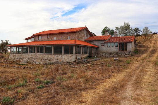 Detached house in Oliveira do Hospital