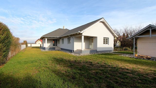 Detached house in Keszthely