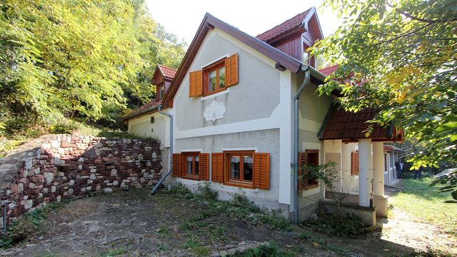 House in Koveskál