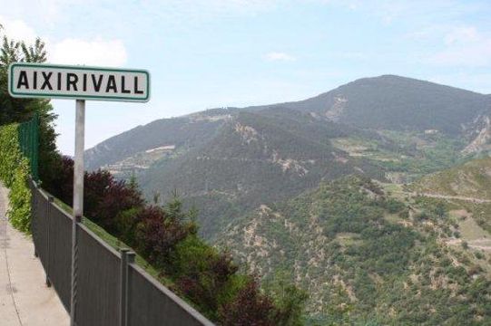 Land in Aixirivall