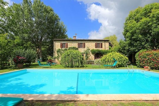 Detached house in Siena
