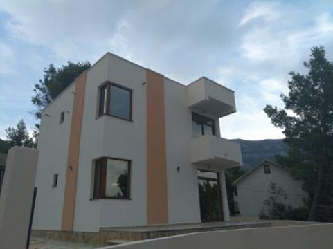 Detached house in Sutomore